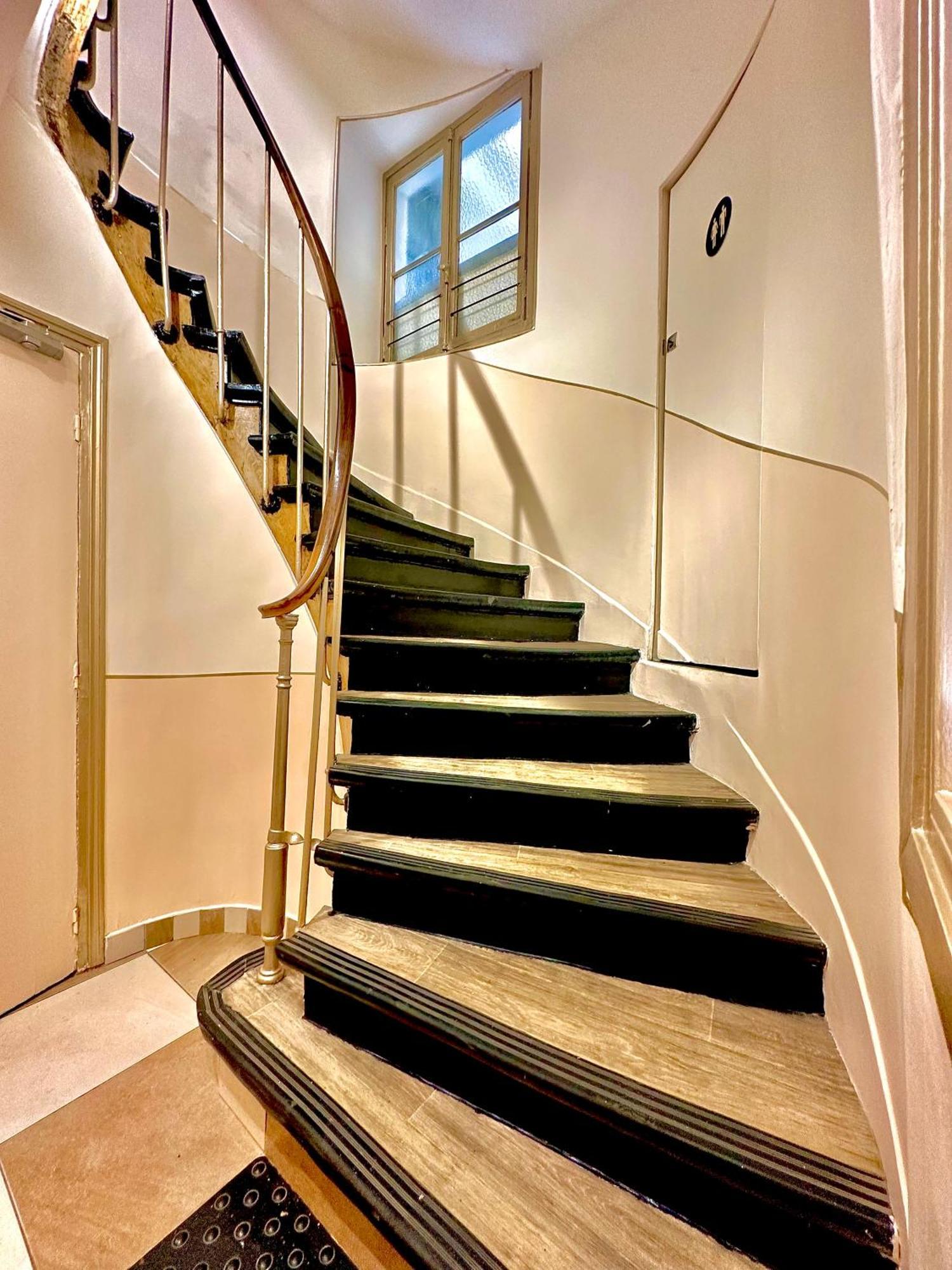 Hotel Nation Montmartre Parijs