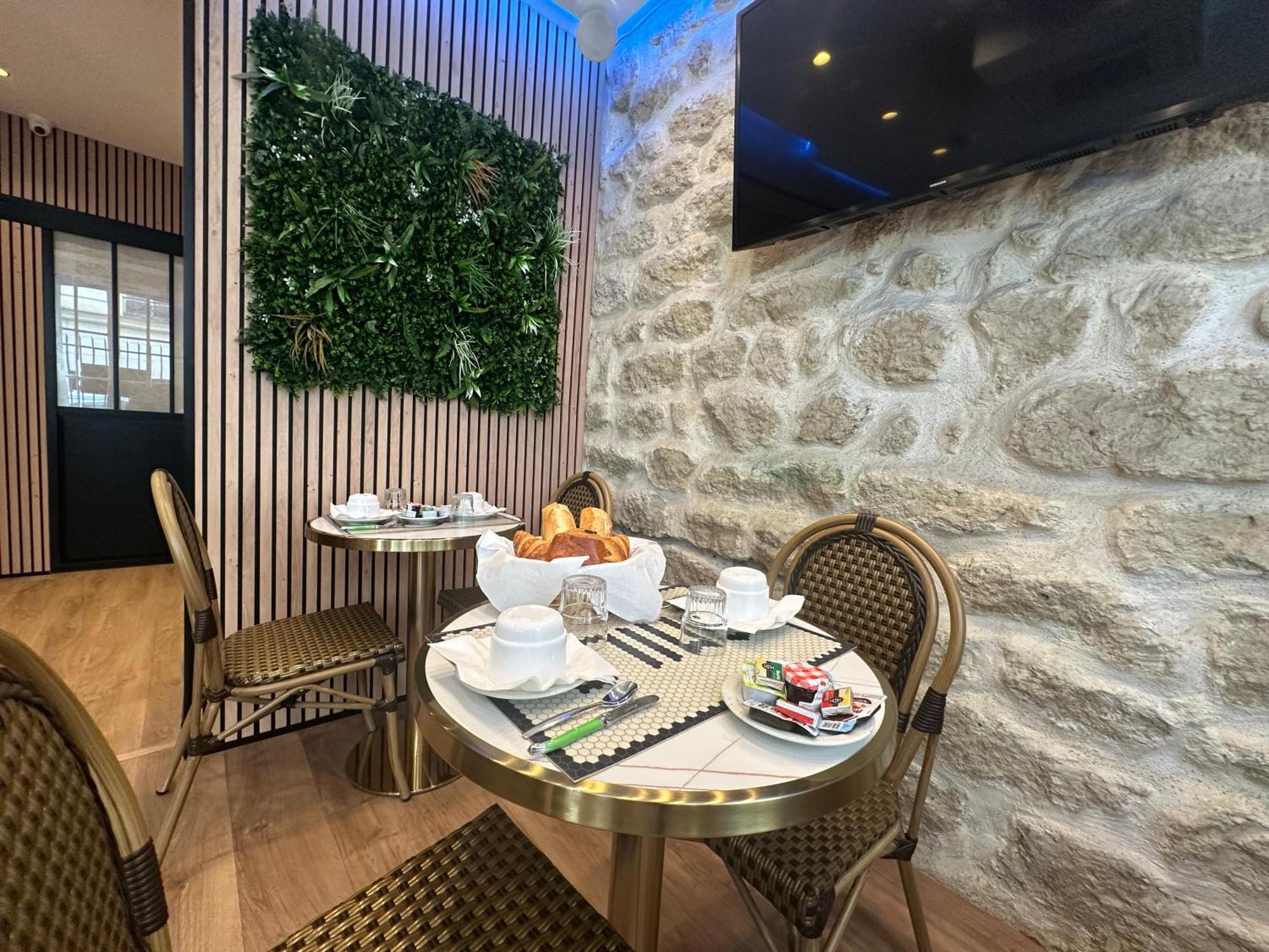 Hotel Nation Montmartre Parijs